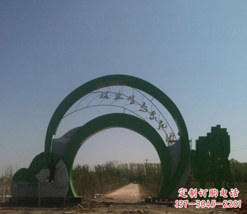 常州不锈钢拱门雕塑给家园增添艺术气息