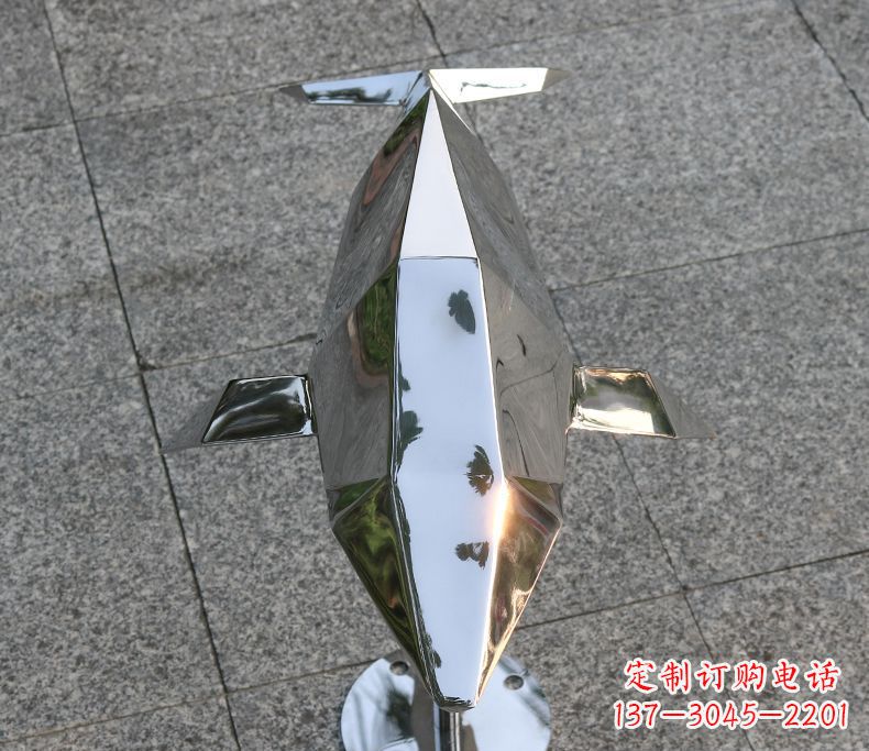 常州海豚雕塑令不锈钢广场更加灿烂