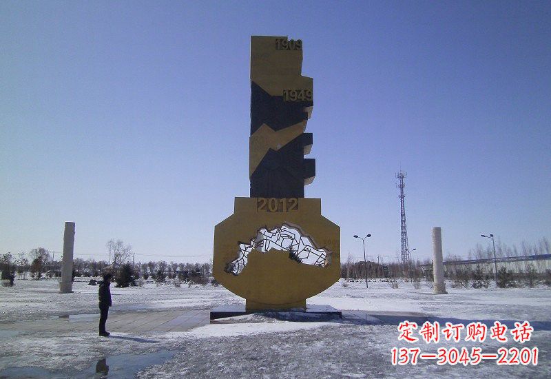常州不锈钢钥匙雕塑精致且具有象征意义