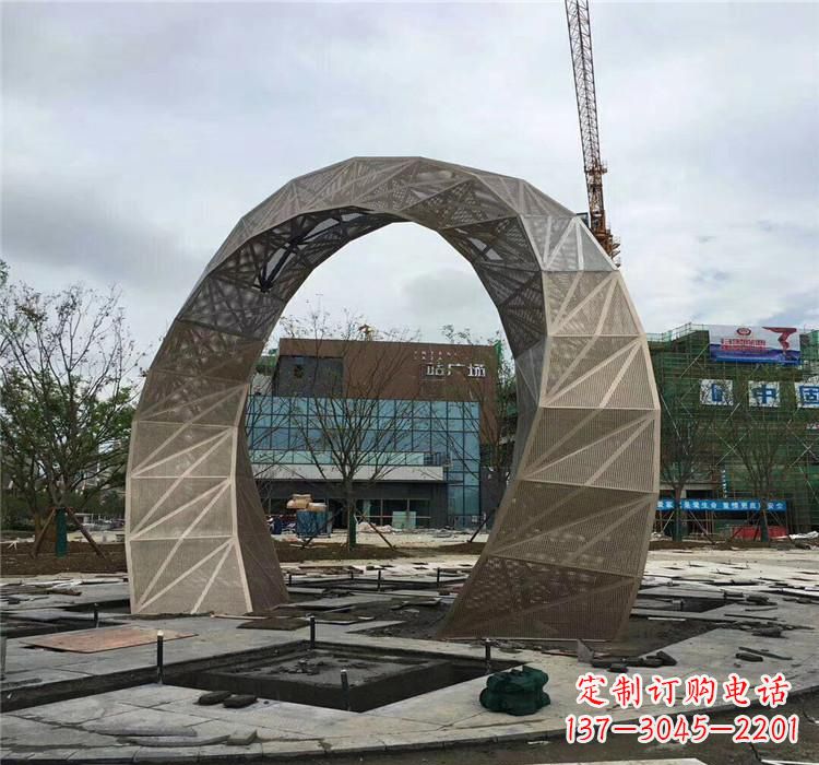 常州不锈钢拱门雕塑精美外观,古典气息