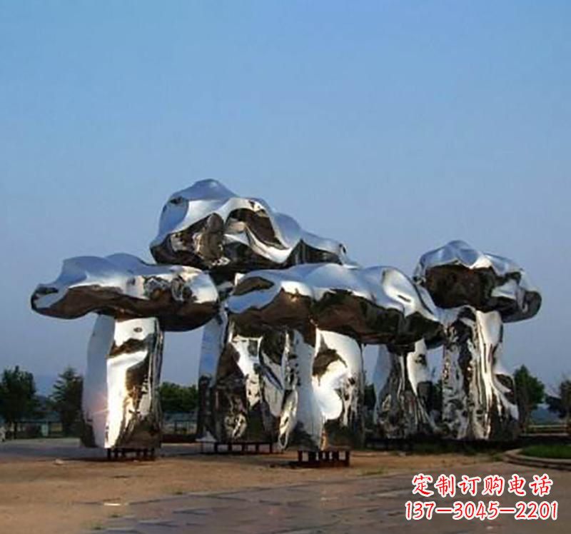 常州不锈钢广场镜面蘑菇雕塑