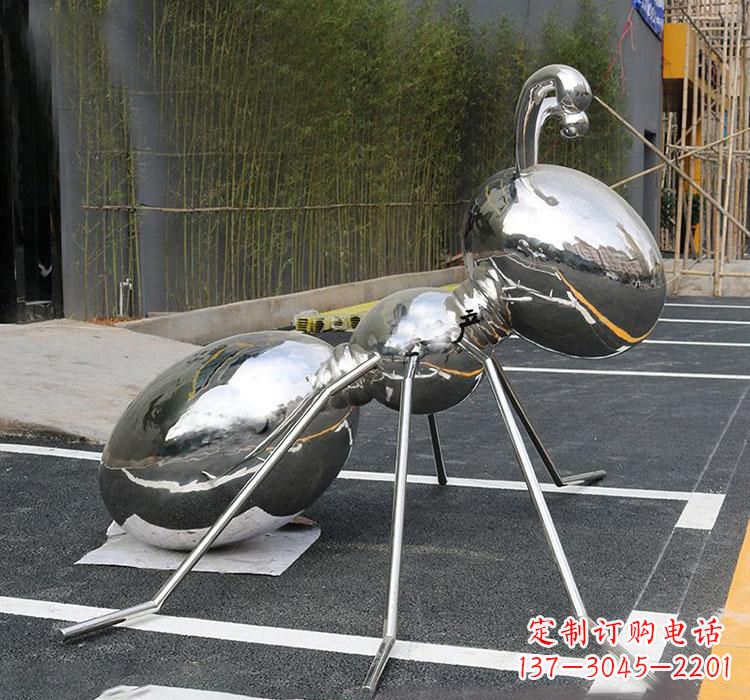 常州不锈钢蚂蚁雕塑——象征力量与智慧