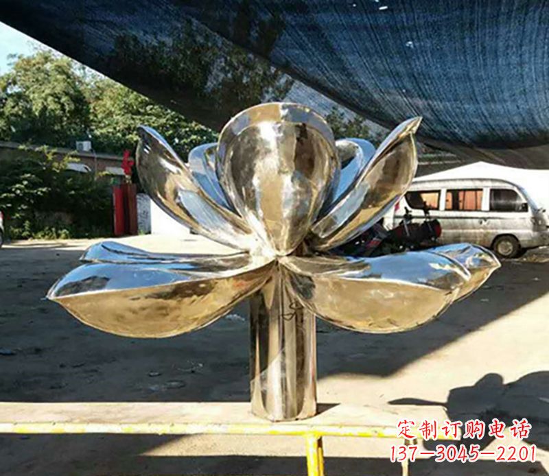 常州不锈钢荷花雕塑——彰显小区景观之美