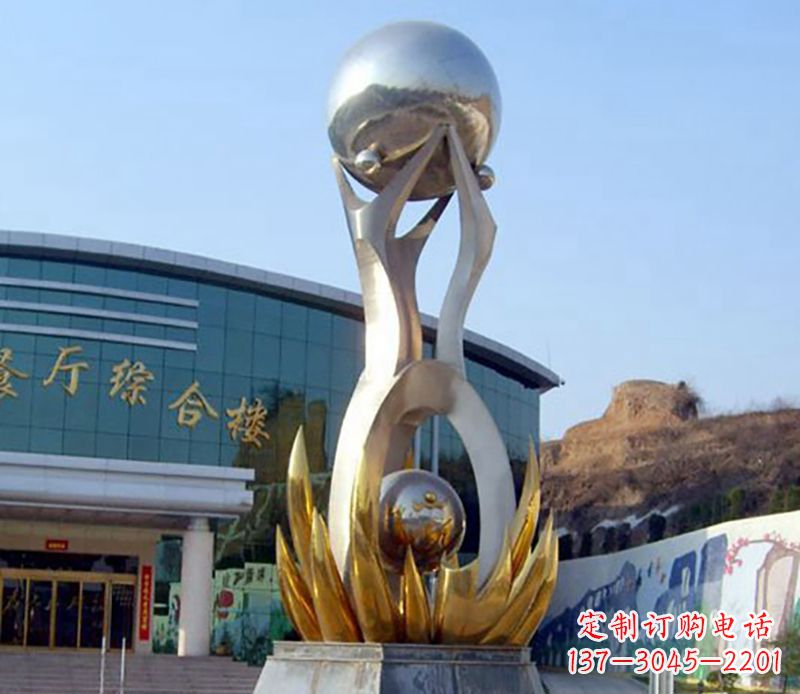 常州不锈钢荷叶托球雕塑艺术之美