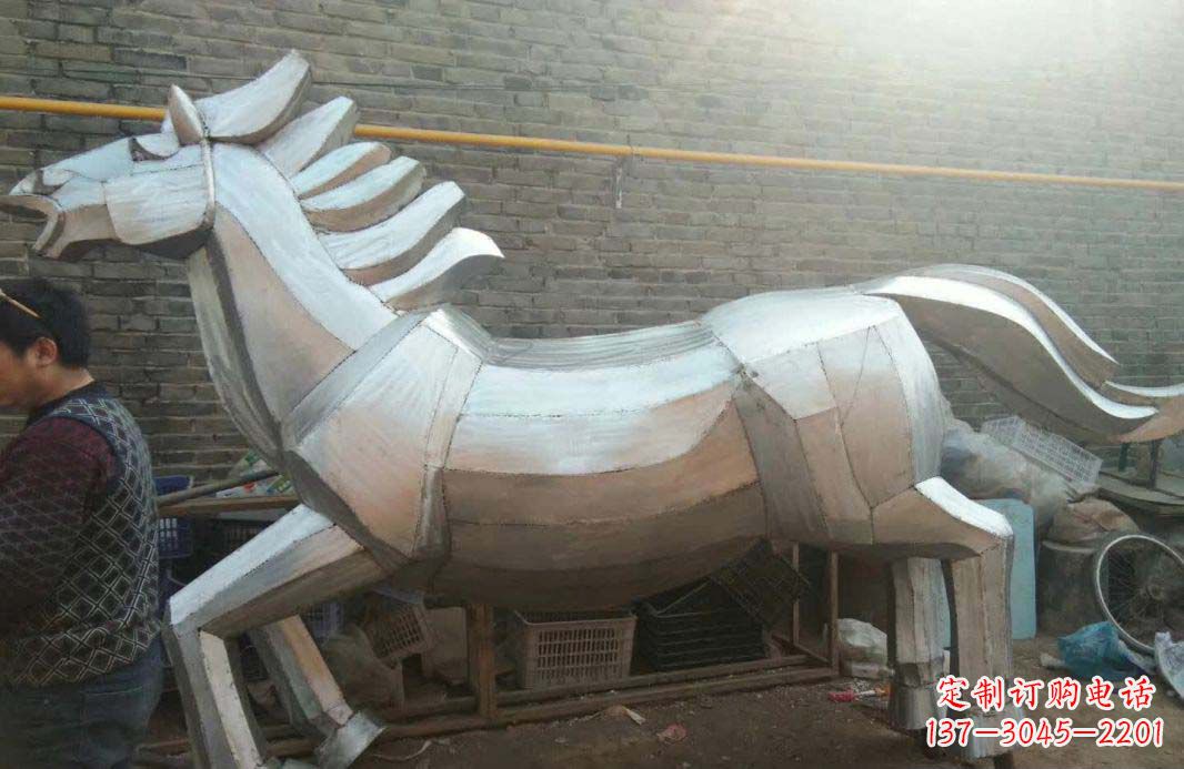 常州不锈钢户外马雕塑精美的艺术装点