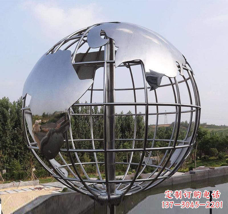常州不锈钢户外地球仪雕塑一件既美观又能提醒人们环保的艺术品