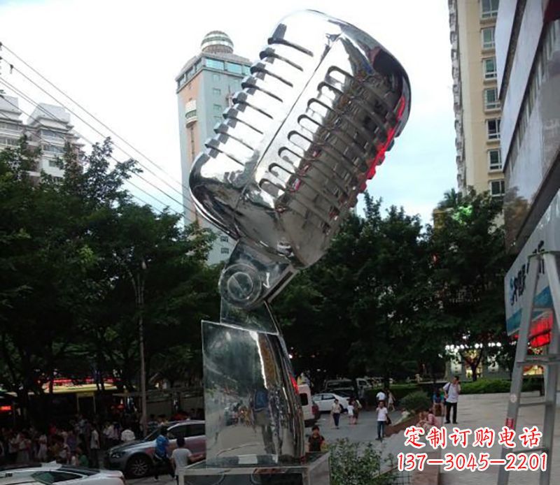常州不锈钢话筒雕塑象征传统文化和新时代