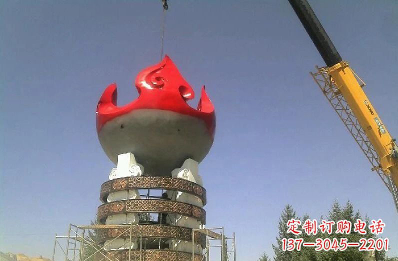 常州不锈钢火炬雕塑象征着永恒的精神