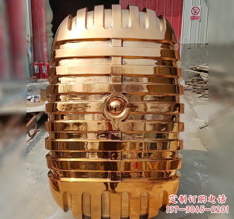 常州不锈钢话筒雕塑传承历史的象征