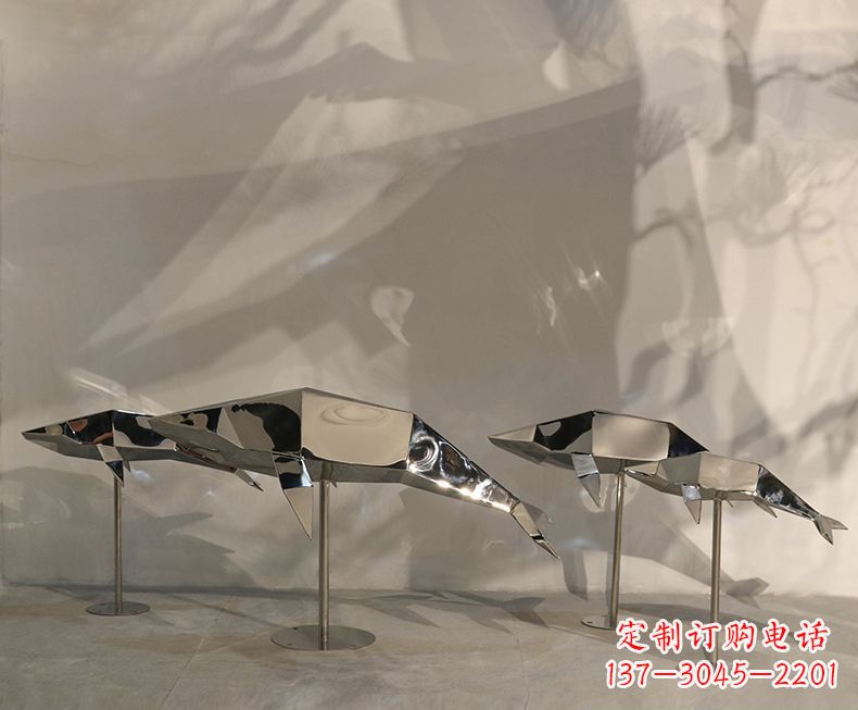 常州不锈钢海豚雕塑——精致的艺术形式