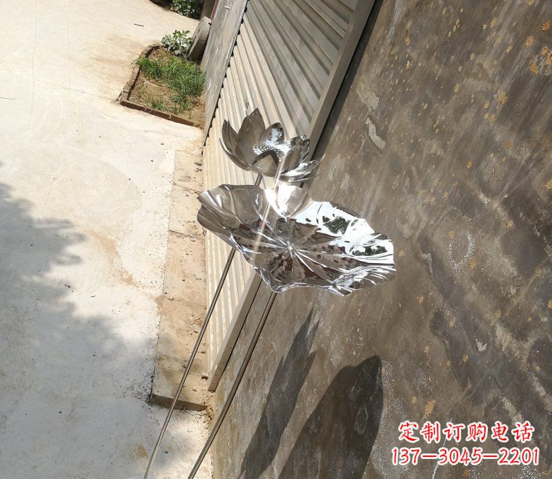 常州不锈钢荷叶雕塑精美的艺术瑰宝