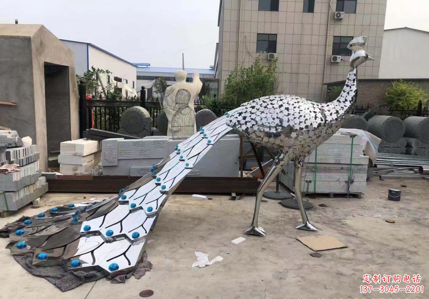 常州不锈钢孔雀景观雕塑