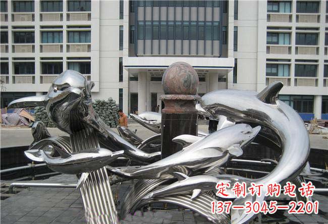 常州海豚雕塑融合浪漫和优雅