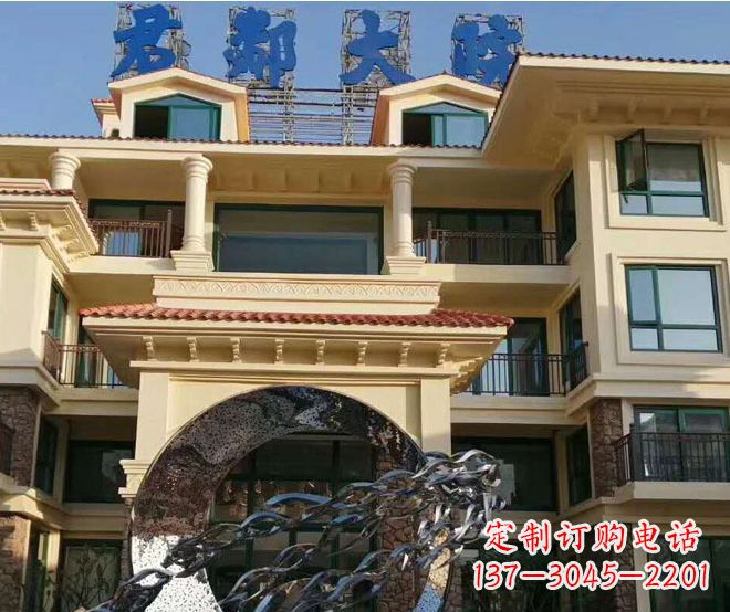 常州不锈钢鲤鱼跃龙门雕塑——传承中国传统文化