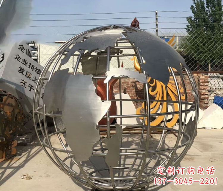 常州不锈钢镂空地球仪雕塑艺术技艺的精美体现