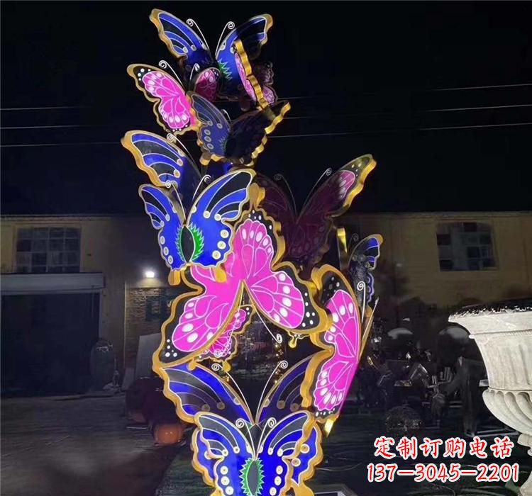 常州不锈钢镂空蝴蝶雕塑——自由自在的艺术风景
