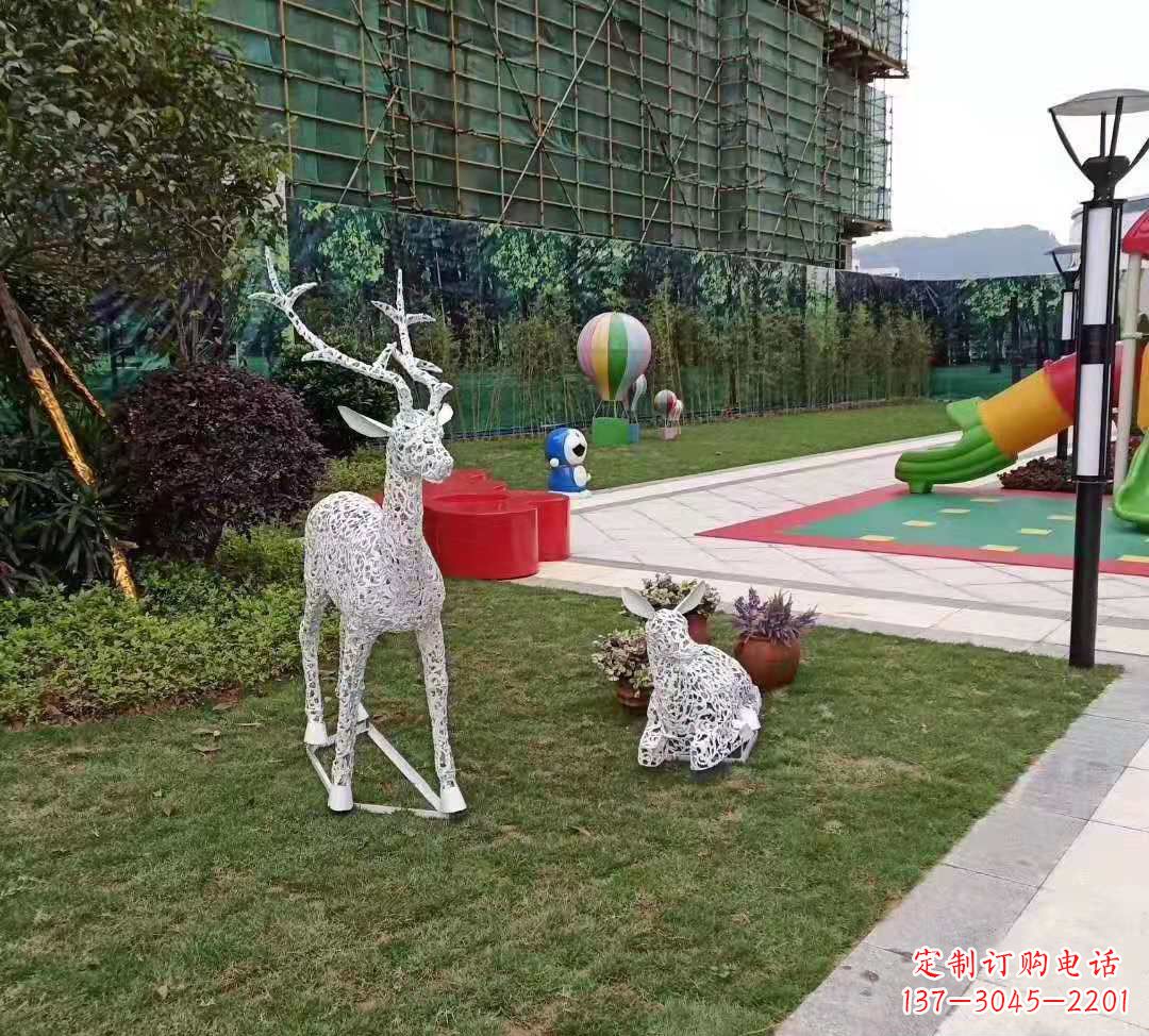 常州不锈钢梅花鹿雕塑点亮公园景观