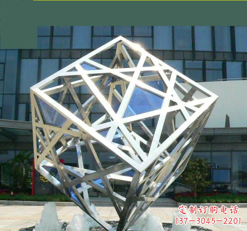常州不锈钢镂空魔方雕塑艺术与智慧的完美结合