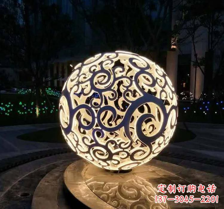 常州不锈钢镂空球喷泉雕塑2