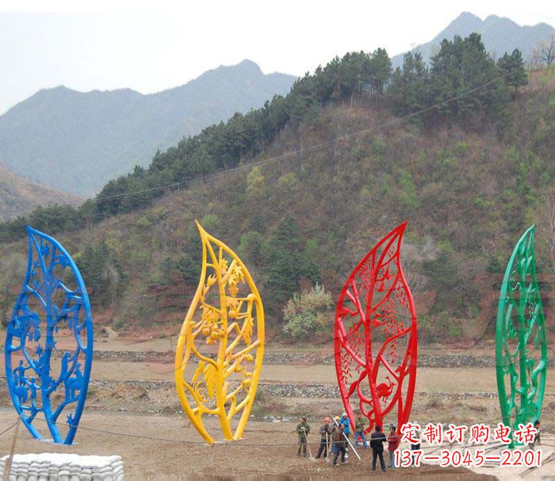 常州不锈钢镂空树叶景观雕塑精美绝伦