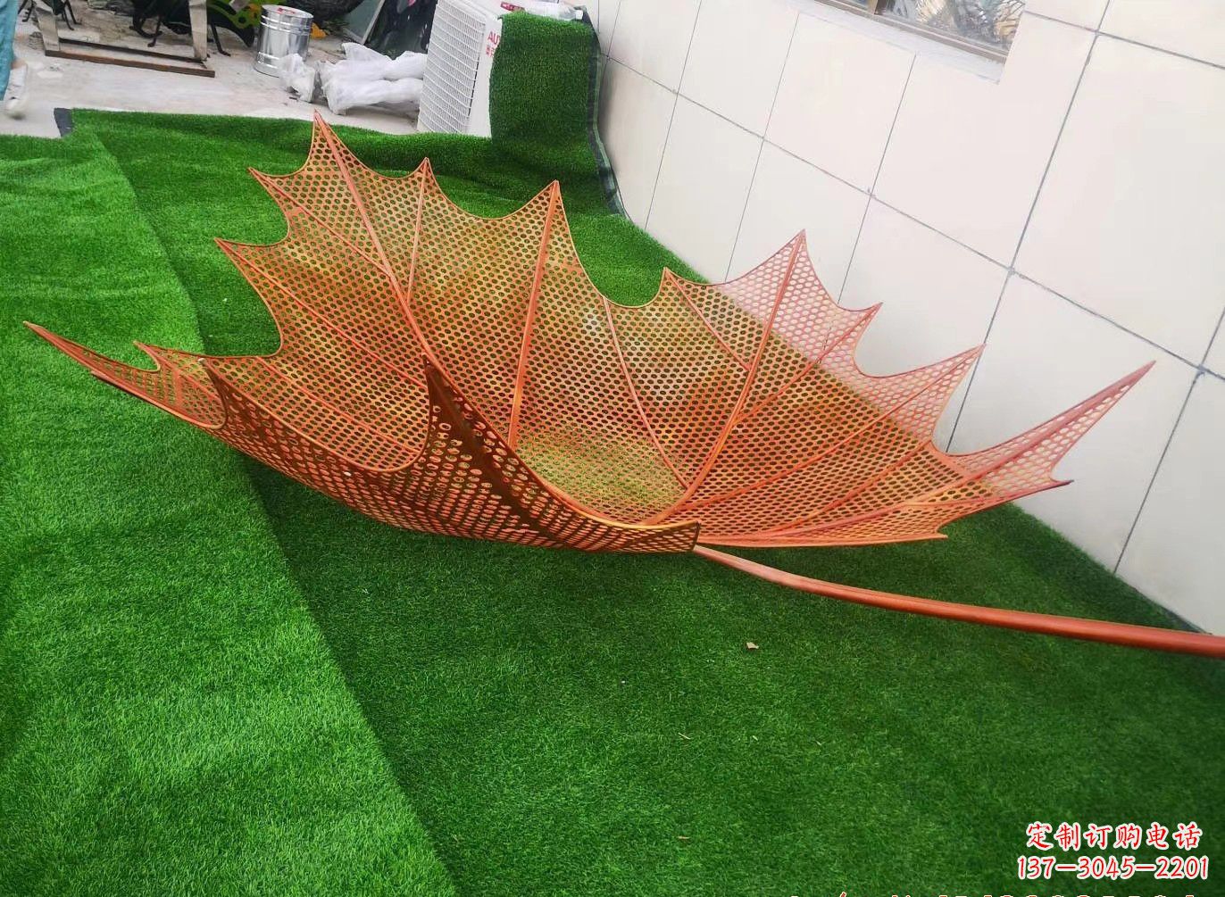 常州镂空树叶雕塑精彩细节点缀着精美自然风景