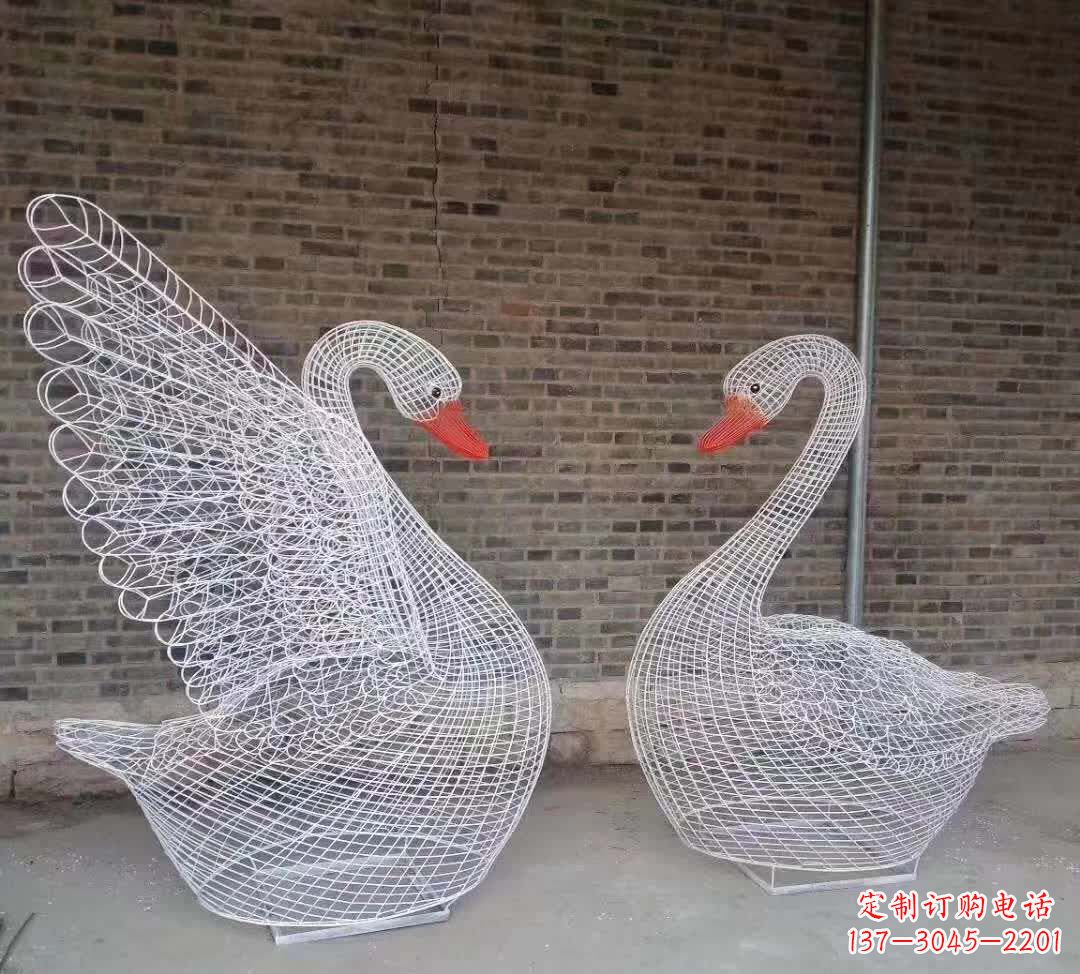 常州不锈钢镂空天鹅雕塑——美丽动人