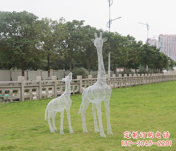 常州精美的不锈钢长颈鹿雕塑