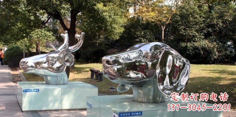 常州狗头公园不锈钢鹿和狗雕塑