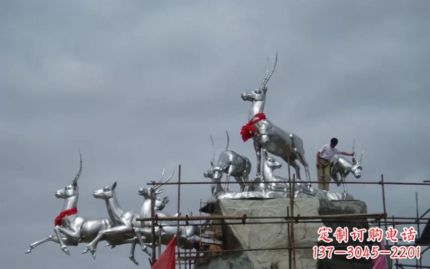 常州不锈钢动物雕塑——美丽宁静的自然之美
