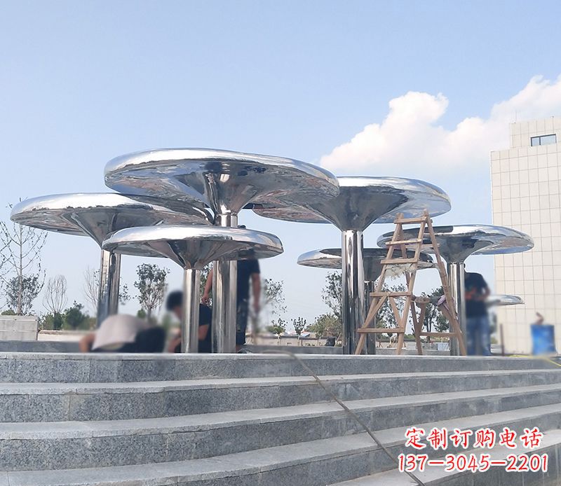 常州艺术精美的不锈钢蘑菇公园雕塑