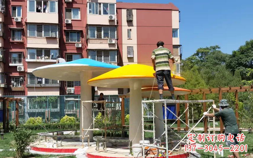 常州不锈钢蘑菇凉亭——精美雕塑点缀绿意