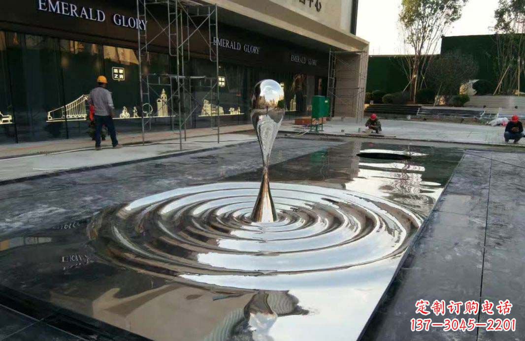 常州不锈钢水滴雕塑美丽的艺术表现