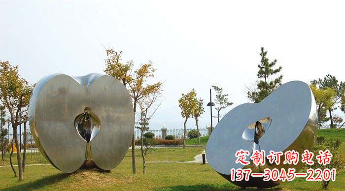 常州不锈钢苹果雕塑1