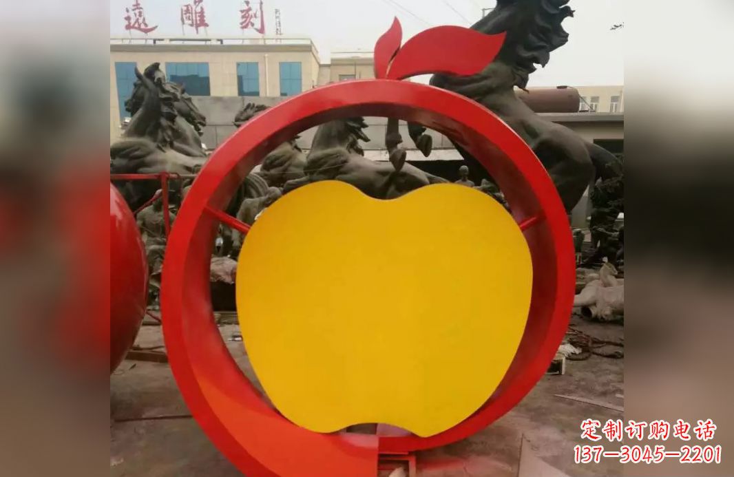 常州不锈钢苹果雕塑——见证爱与和平