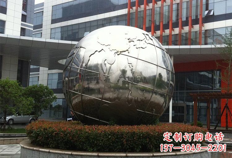 常州不锈钢地球雕塑传递环保意识