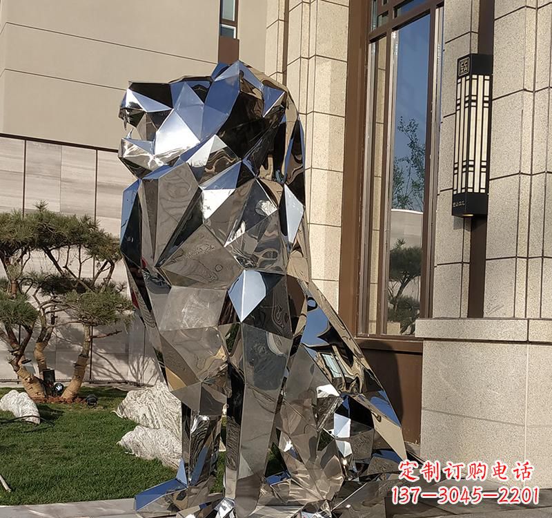 常州不锈钢狮子雕塑精美而又富有艺术感