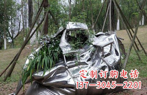 常州不锈钢手提包雕塑——精美的艺术形式