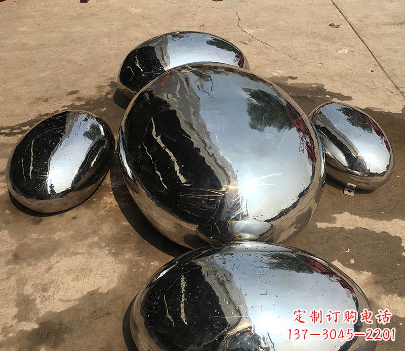 常州精致灵动的不锈钢水滴雕塑