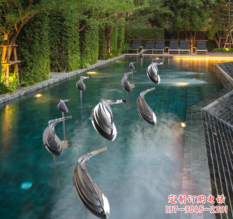 常州不锈钢动物雕塑——美丽的水景装置