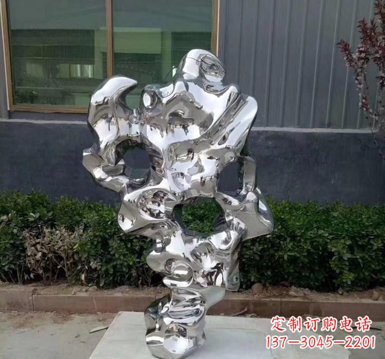 常州精美太湖石雕塑,给环境带来灿烂光彩