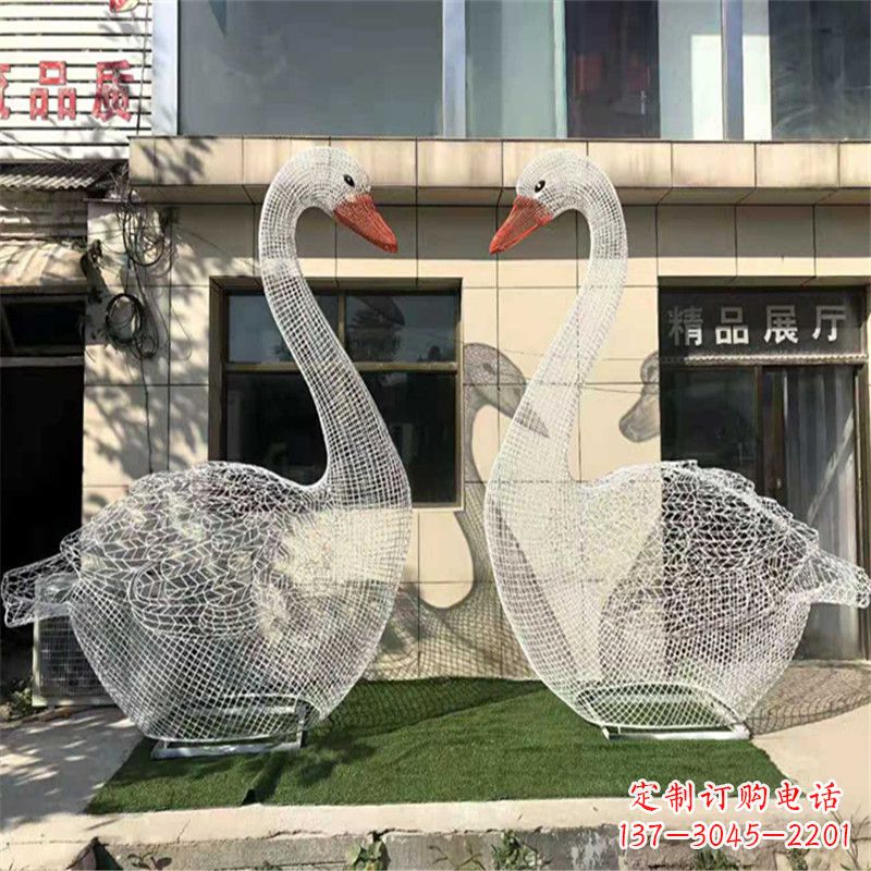 常州不锈钢缩翅网格天鹅一对经典雕塑的传奇之美