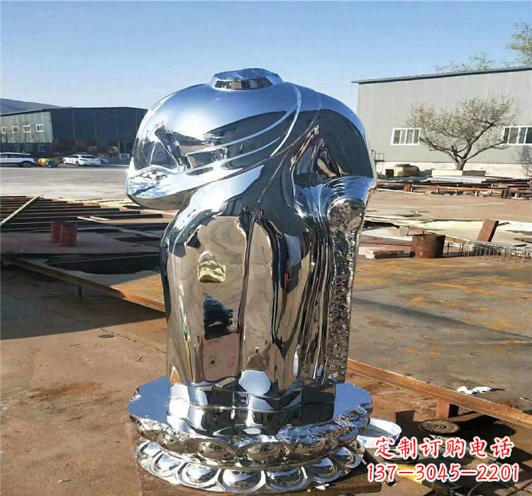 常州太湖石雕塑精美的艺术之作