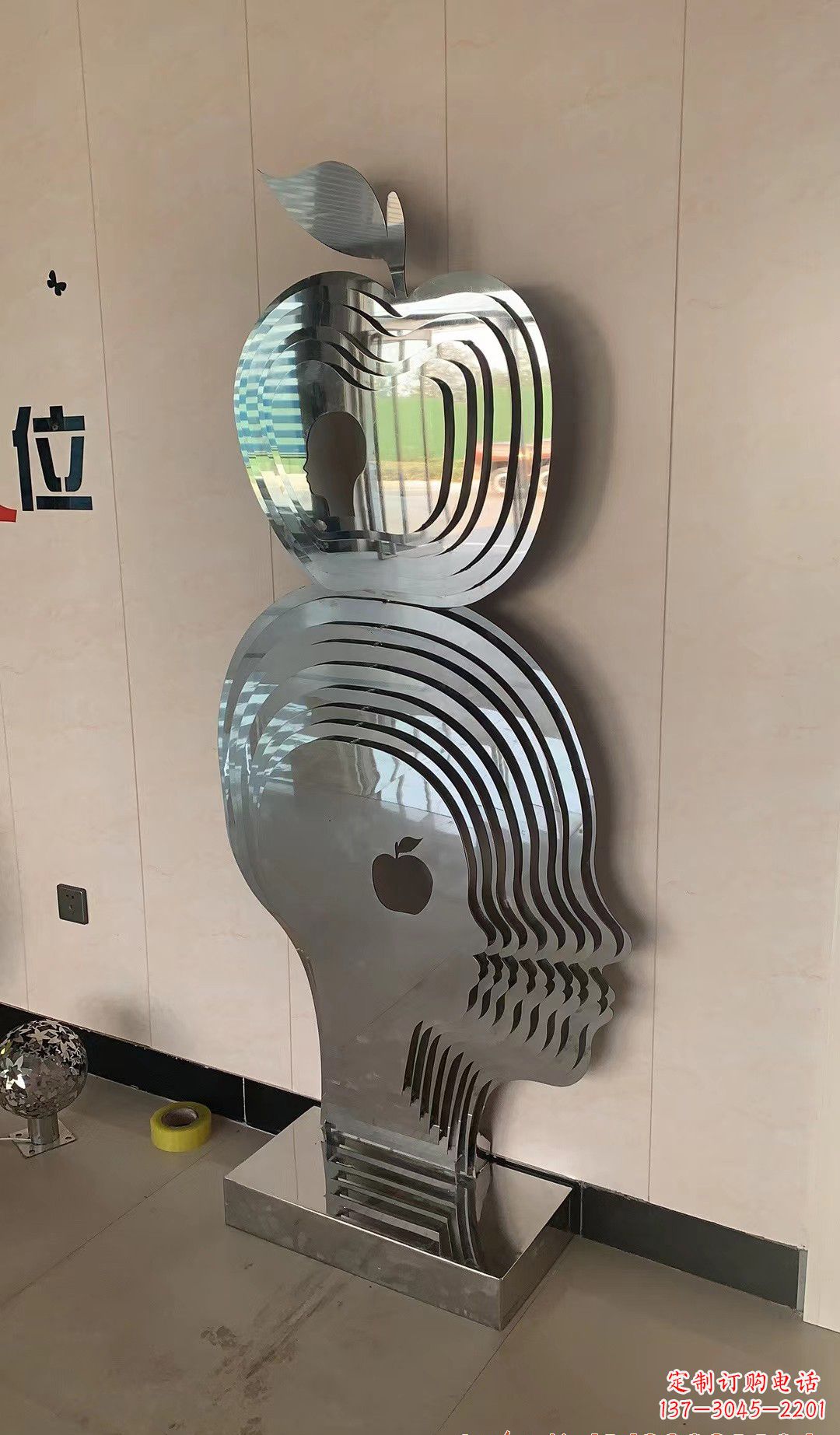 常州精美不锈钢苹果雕塑
