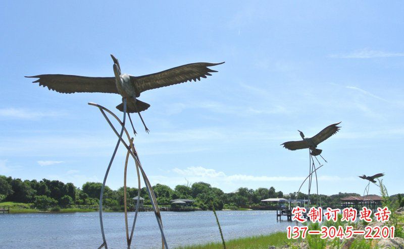 常州不锈钢仙鹤雕塑象征着自由之美