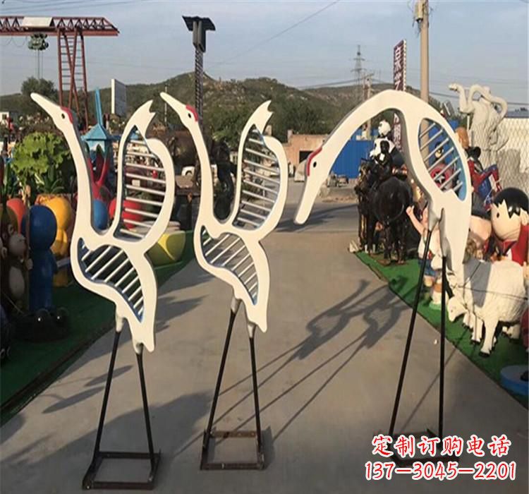 常州精美不锈钢仙鹤雕塑