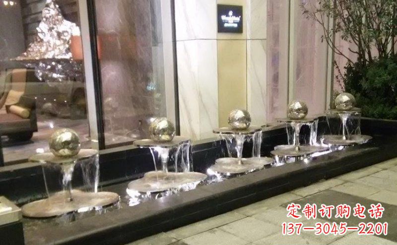 常州不锈钢小喷泉雕塑美丽之灵