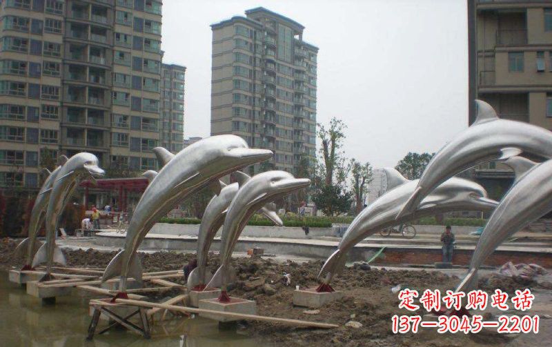 常州海豚雕塑——欣赏不锈钢小区的精美绝伦