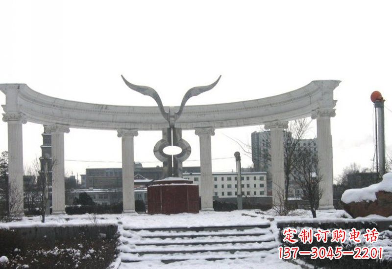 常州雄鹰展翅——一件精美的不锈钢雕塑