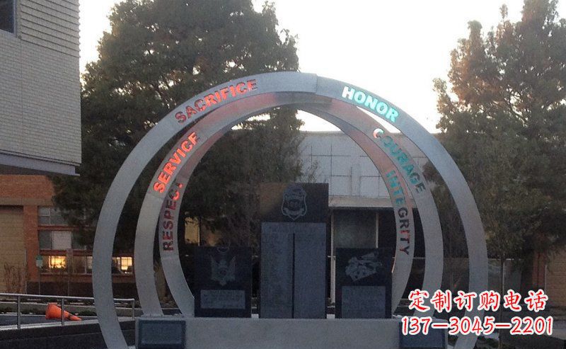 常州不锈钢艺术门圆环雕塑——精美绝伦