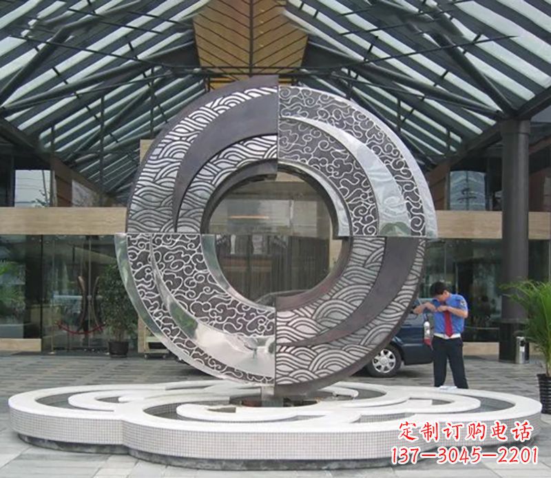 常州不锈钢圆环雕塑，点缀酒店空间